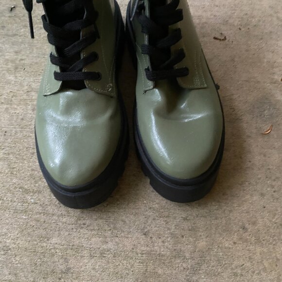 ASOS DESIGN Adventure Green Patent Chunky Lace Up Boots with Lug Sole - Picture 9 of 9